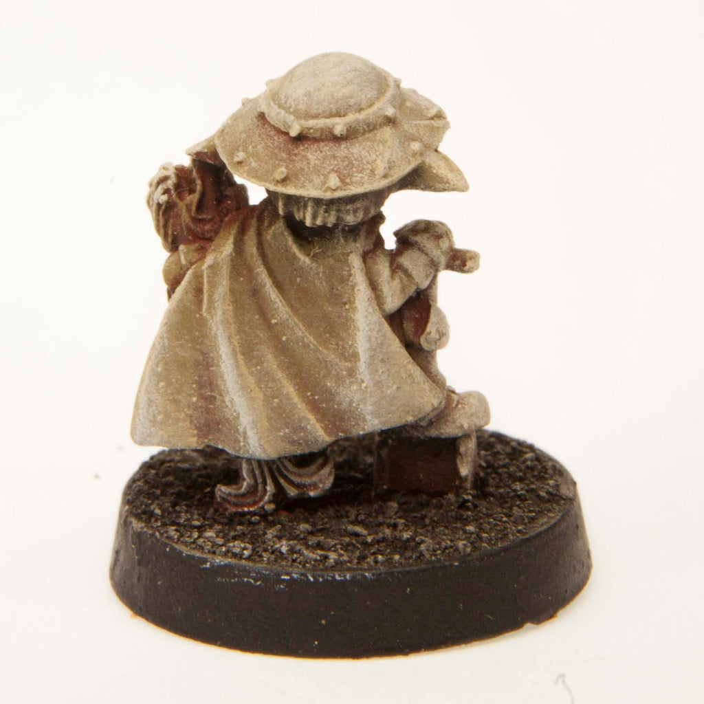 Primed pewter Gnome Demolitions Expert miniature, 22mm tall, another view