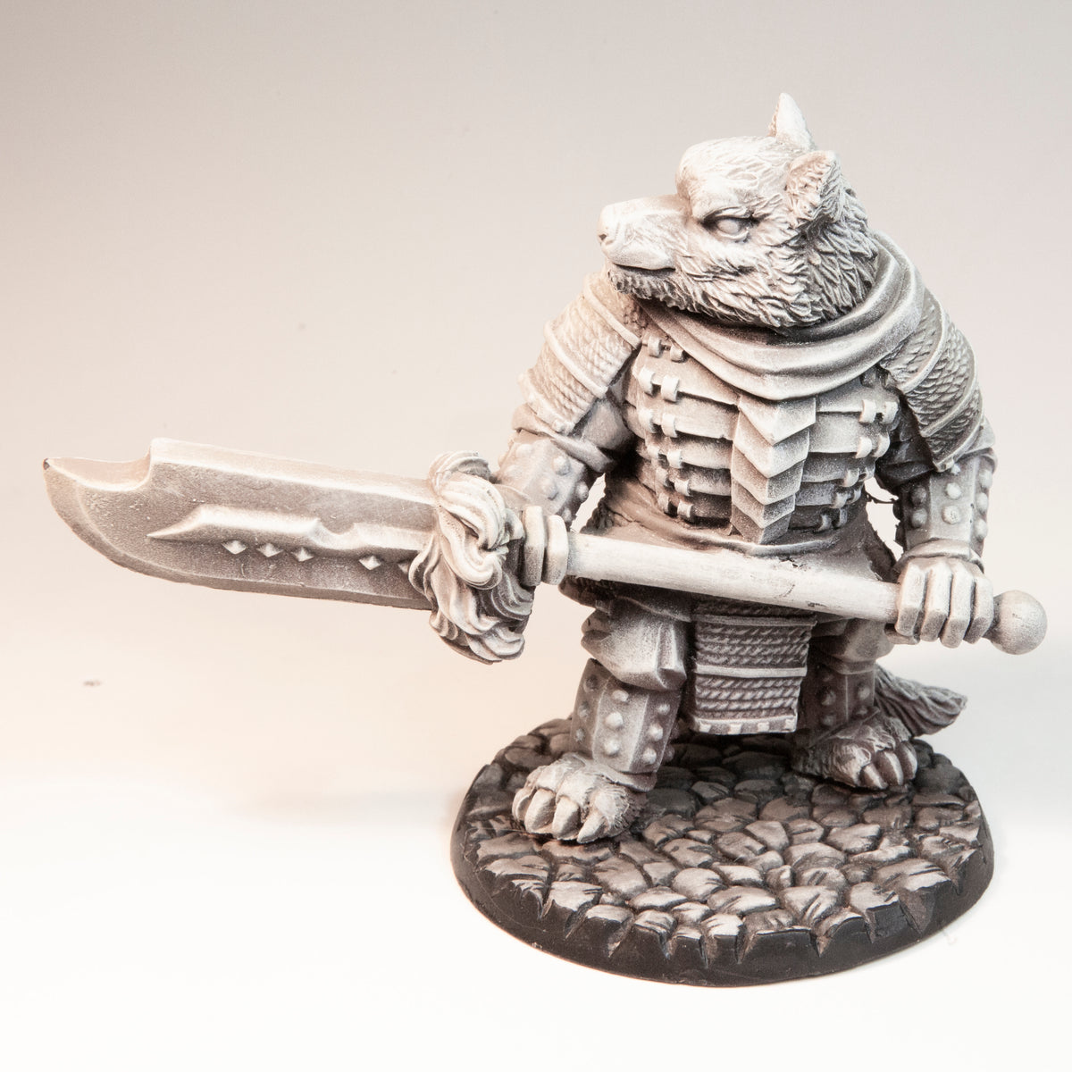 Primed resin Wolf Lord miniature, 82mm tall