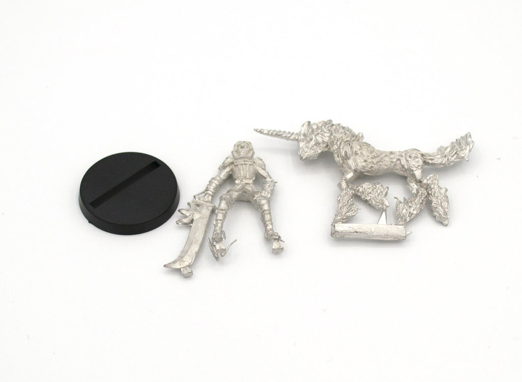 Unpainted pewter Elf Grand Marshall Mounted miniature, 40mm tall, another view