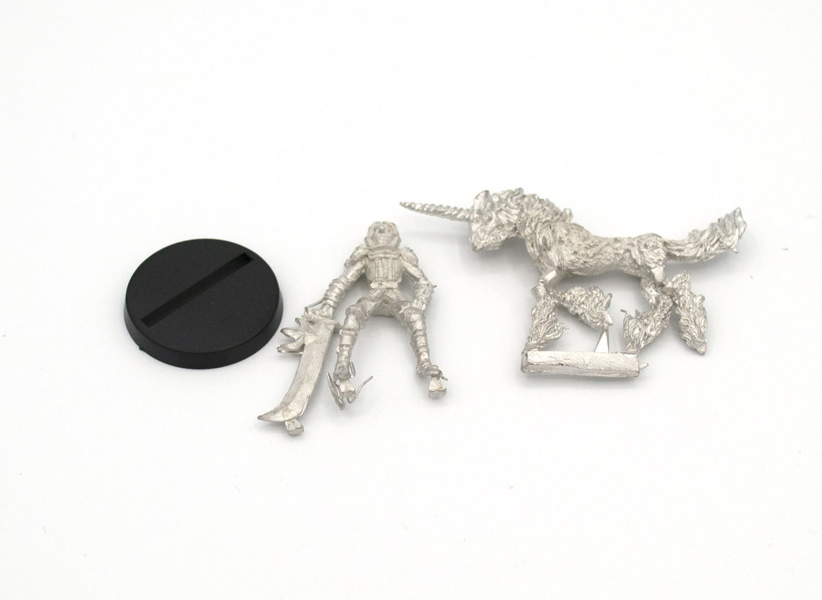 Unpainted pewter Elf Grand Marshall Mounted miniature, 40mm tall, another view