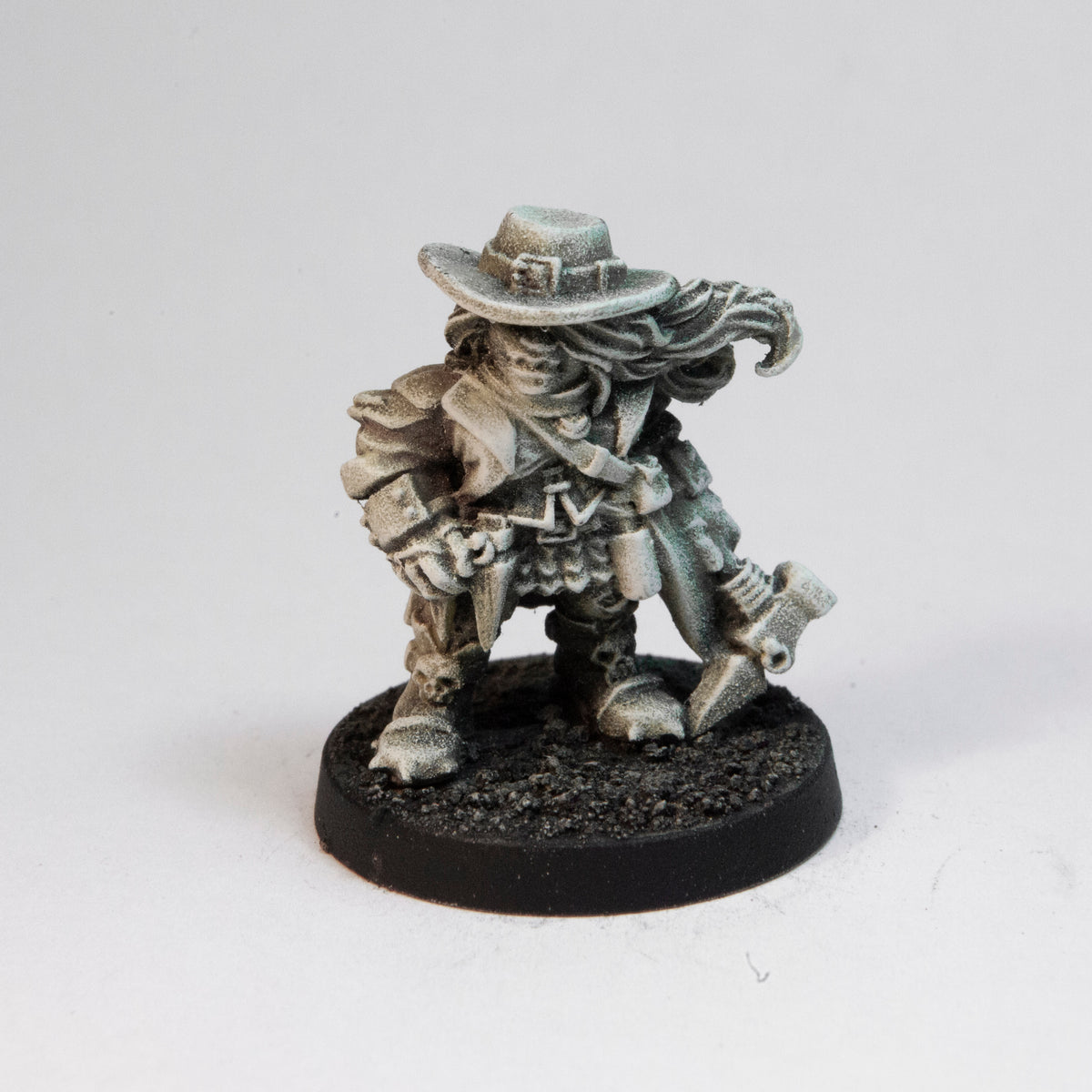 Primed pewter Dwarven Vampire Hunter miniature, 24mm tall