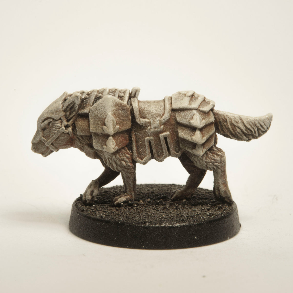 Primed pewter Wolf miniature, 17mm tall