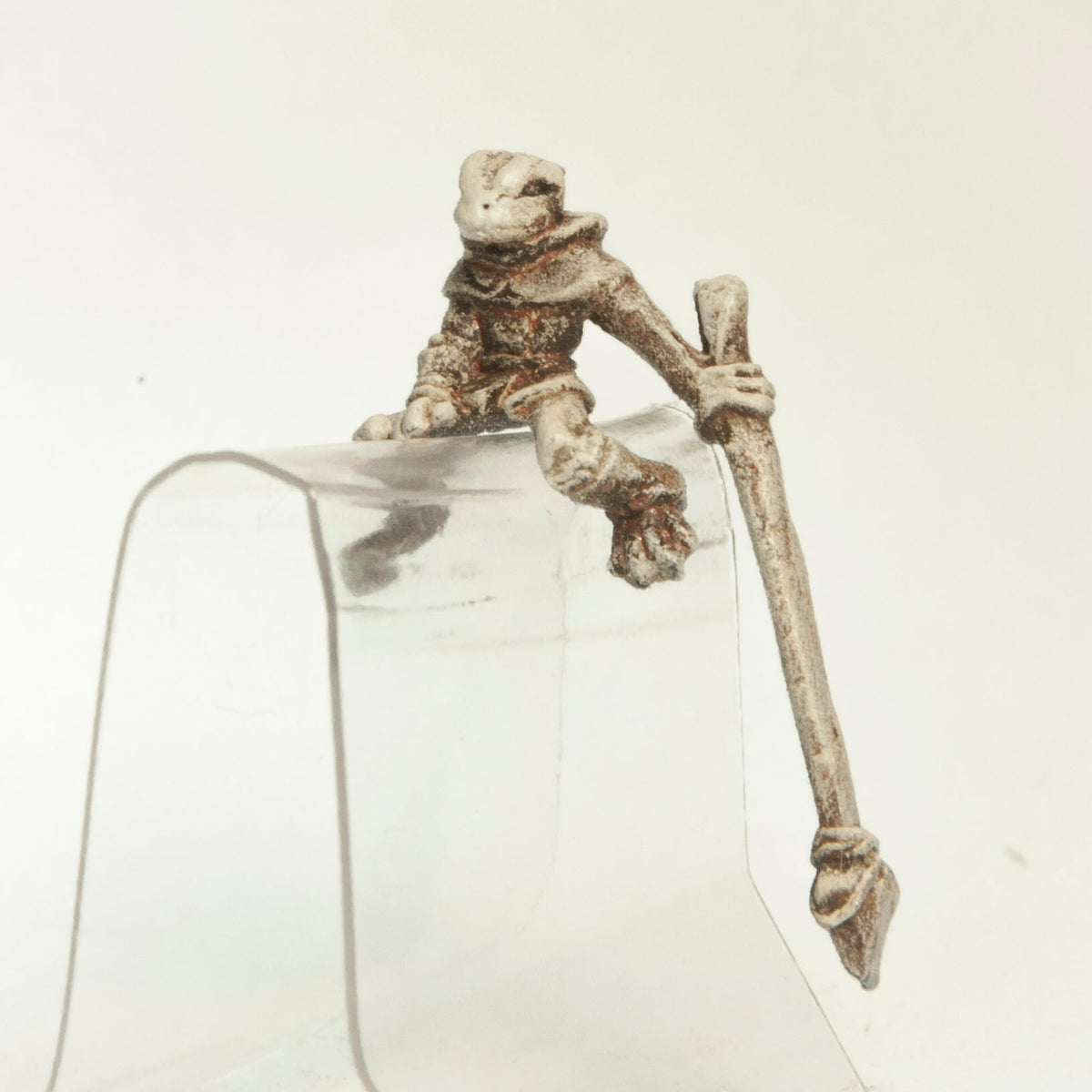 Primed pewter Grippli Spearman Rider miniature, 22mm tall