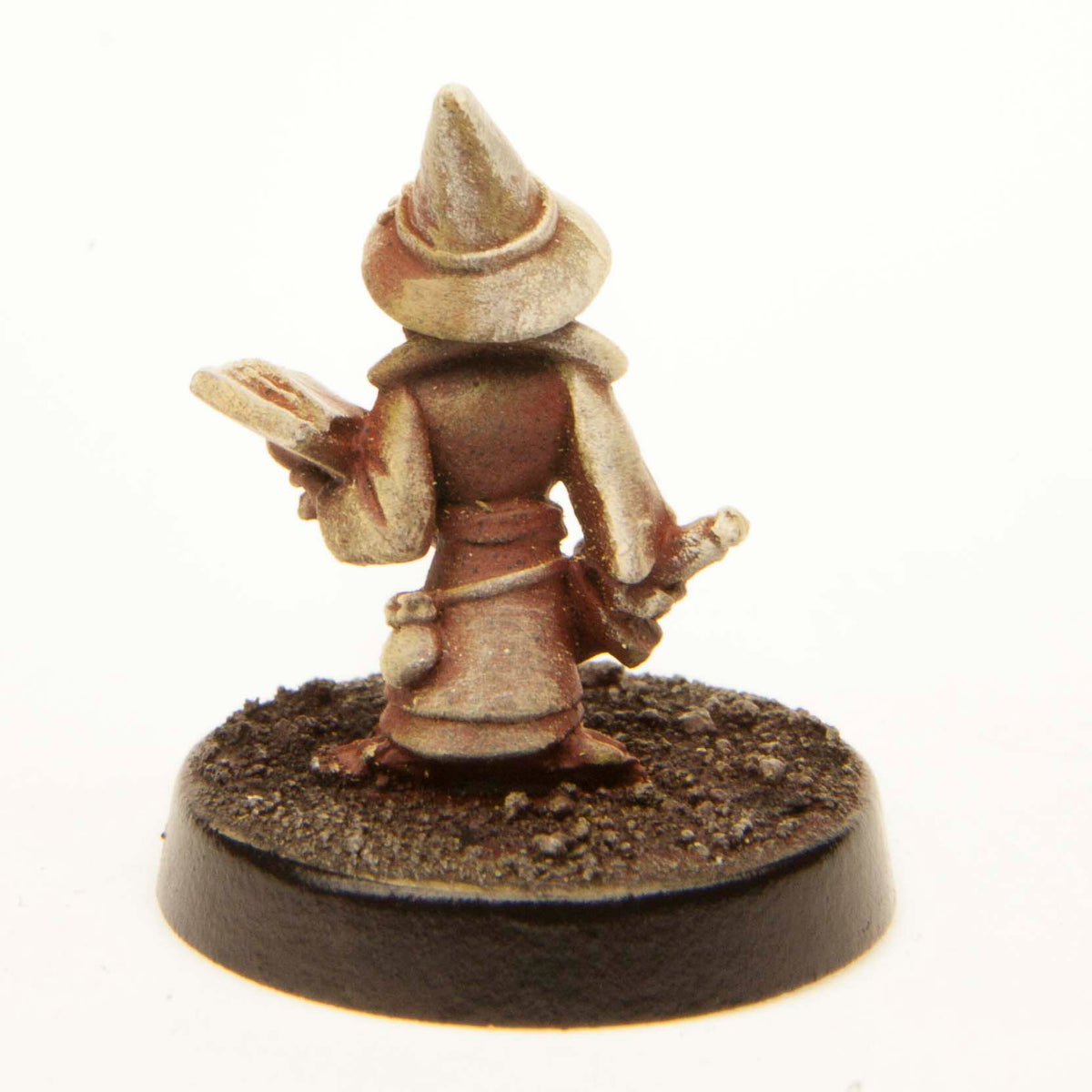 Primed pewter Grippli Wizard miniature, 19mm tall, another view