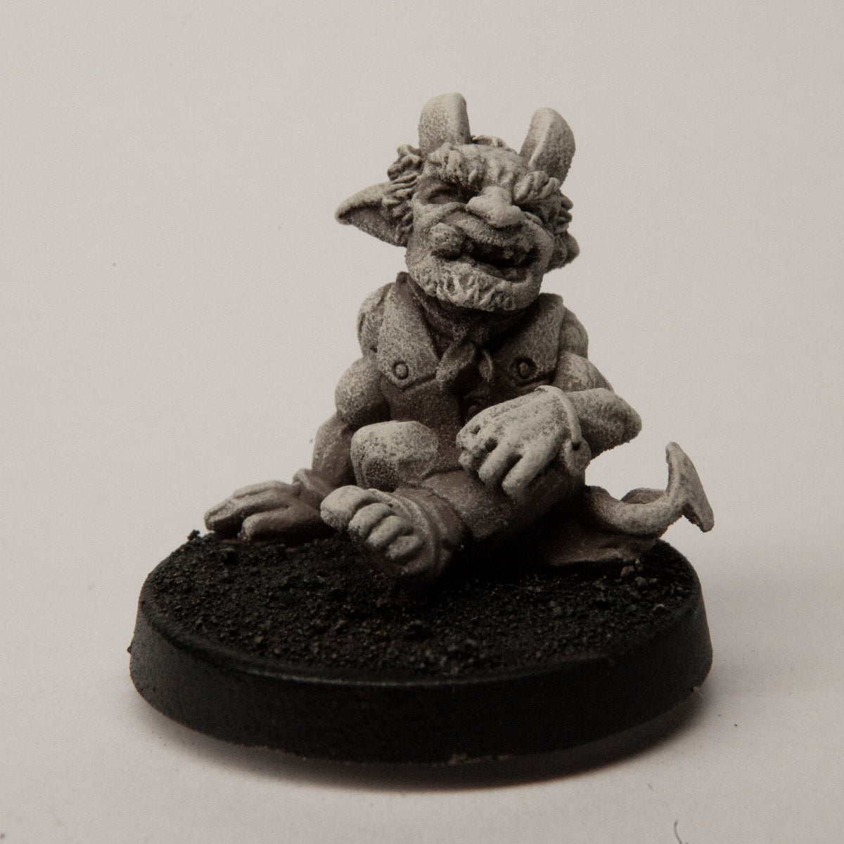 Primed pewter Male Dwarven Tiefling miniature, 20mm tall