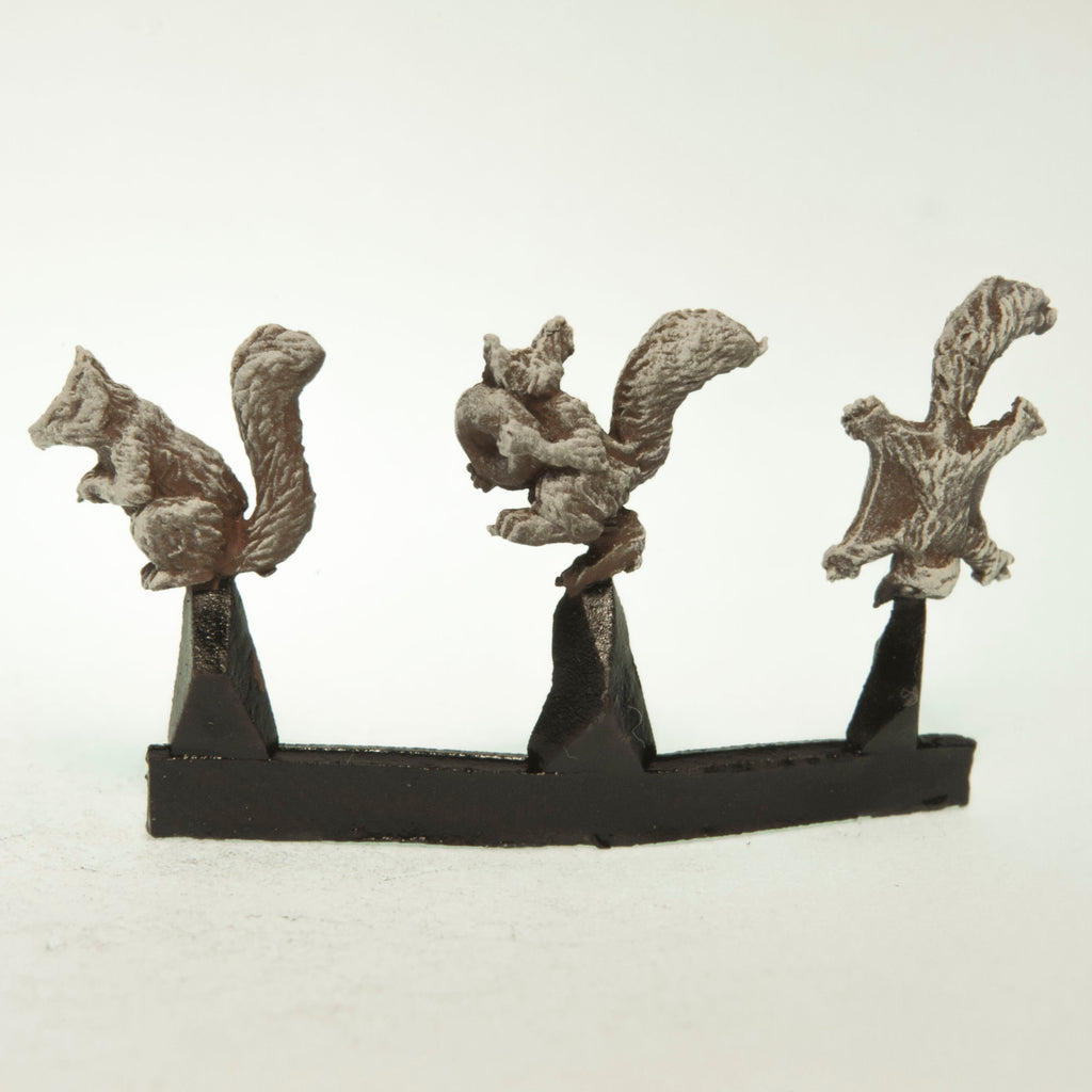 Primed pewter Squirrels miniature, 9mm tall