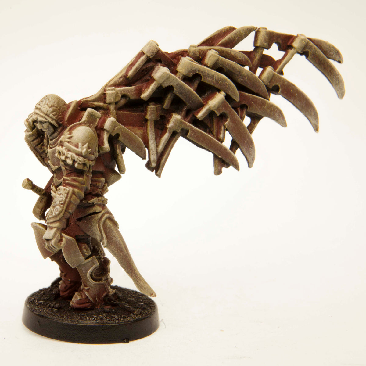Primed pewter Elf Destroyer miniature, 45mm tall