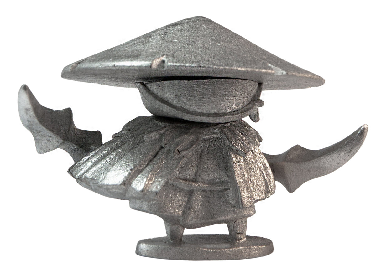 Unpainted pewter Mushroom with Thorn Daggers miniature, 24mm tall