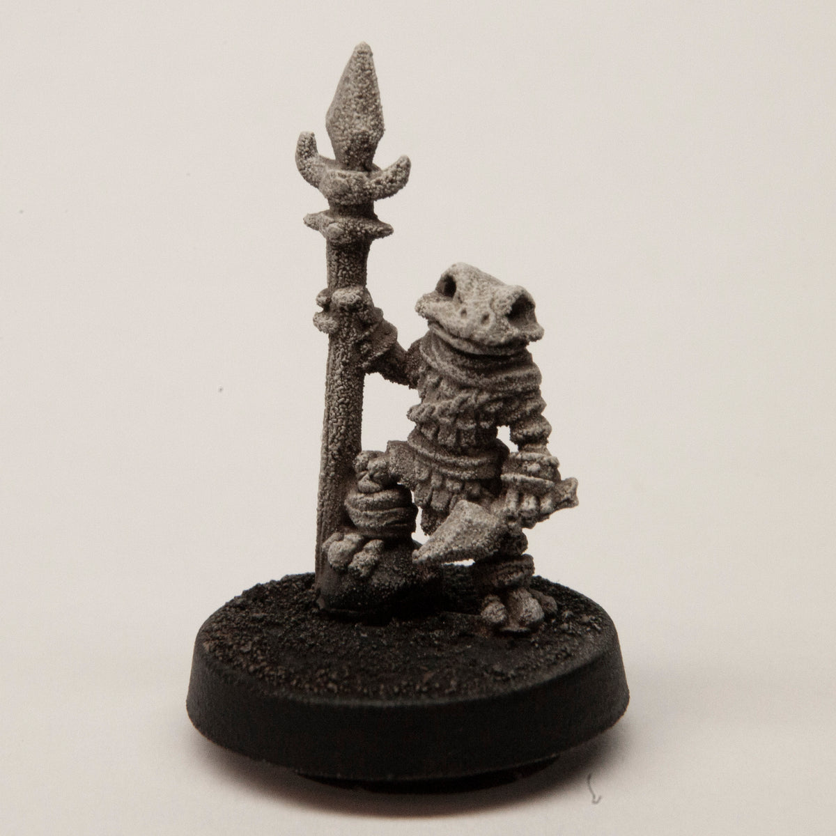 Primed pewter Male Grippli Undead miniature, 25mm tall