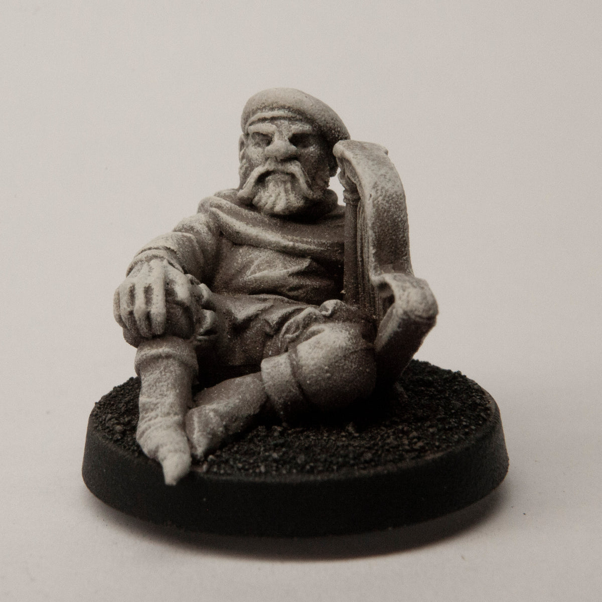 Primed pewter Male Dwarven Musician miniature, 30mm long
