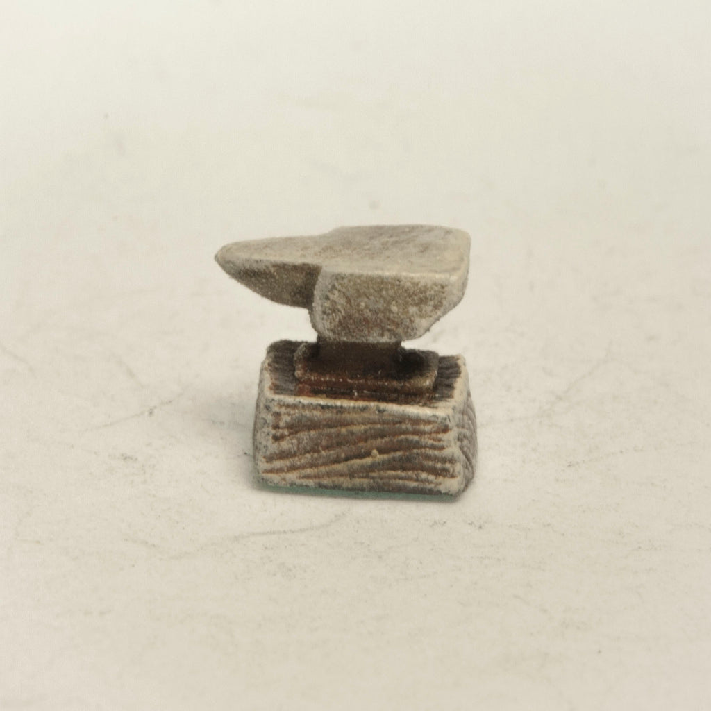 Primed pewter Anvil Accessory miniature, 7mm tall