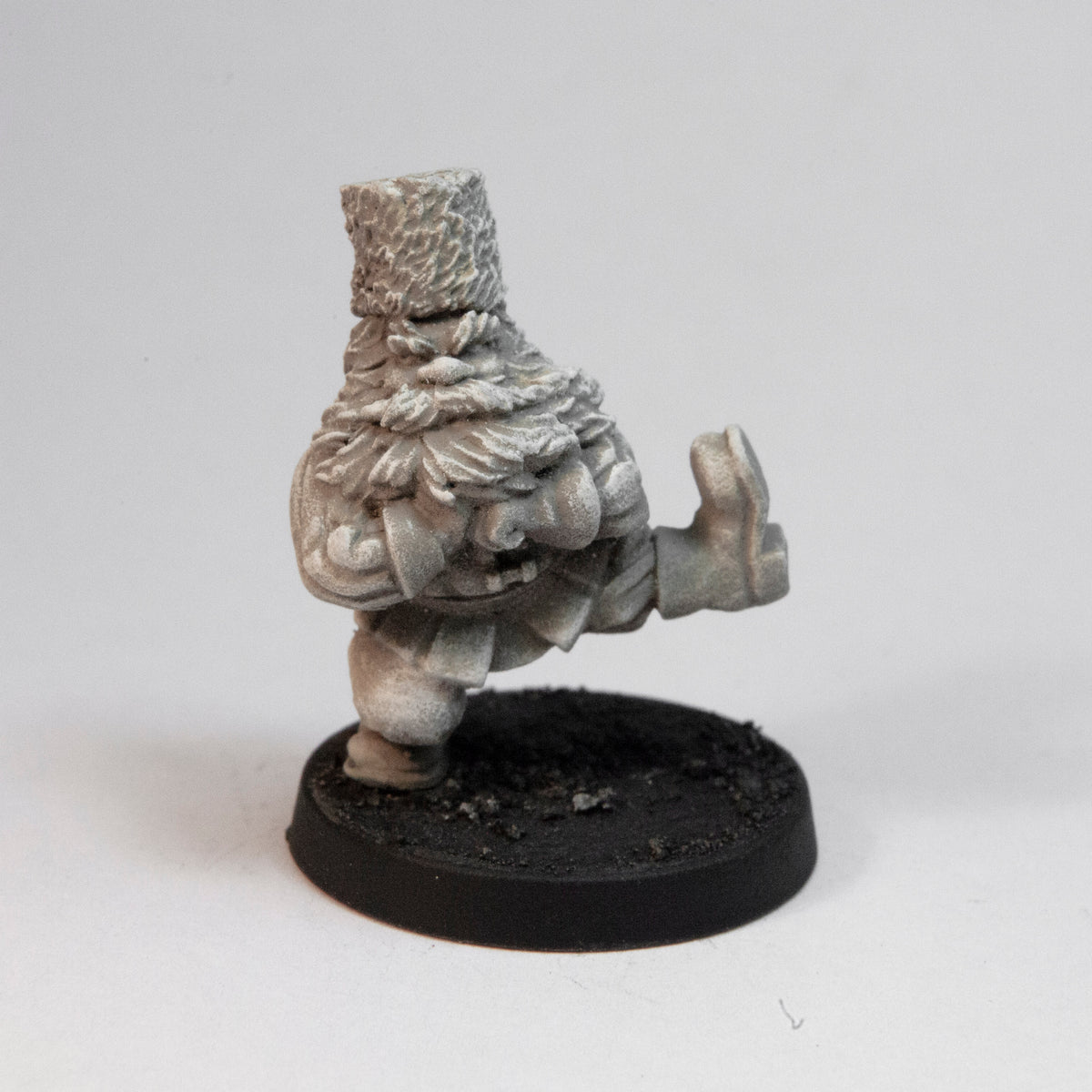 Primed pewter Dwarven Dancer miniature, 29mm tall