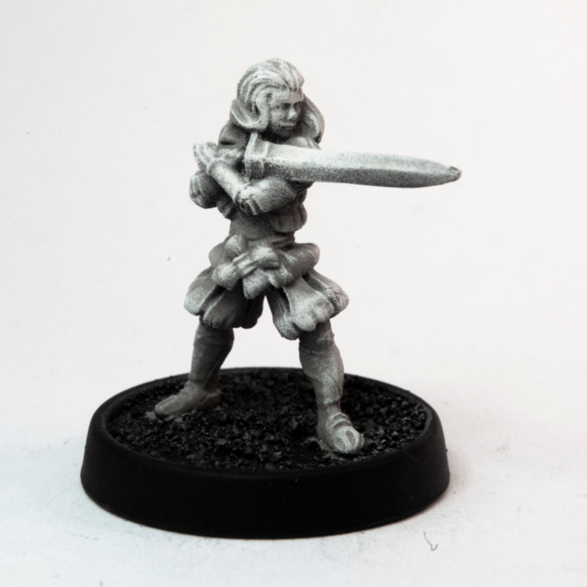 Primed pewter Human Zweihander miniature, 24mm tall