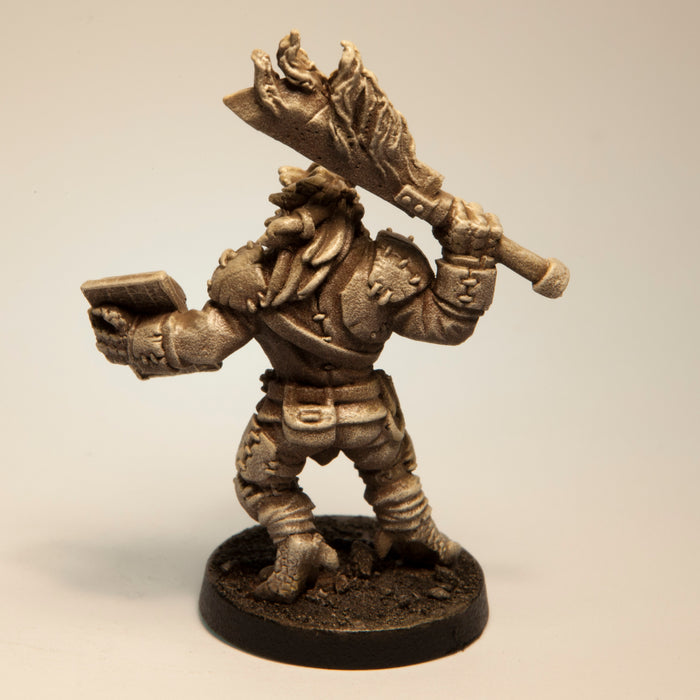 Half-Dragon Spellblade Male, 50mm