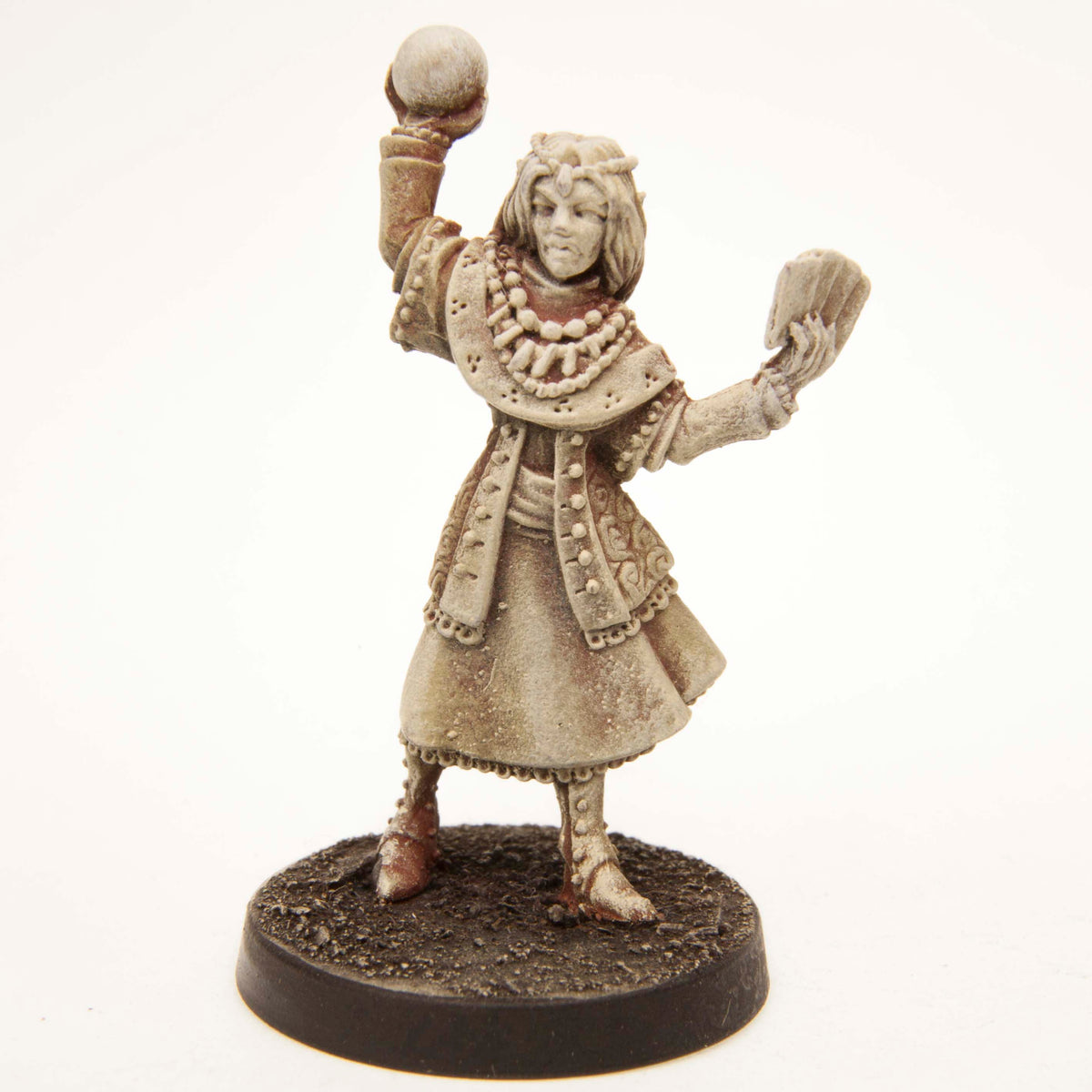 Primed pewter Elf Fortune Teller miniature, 39mm tall