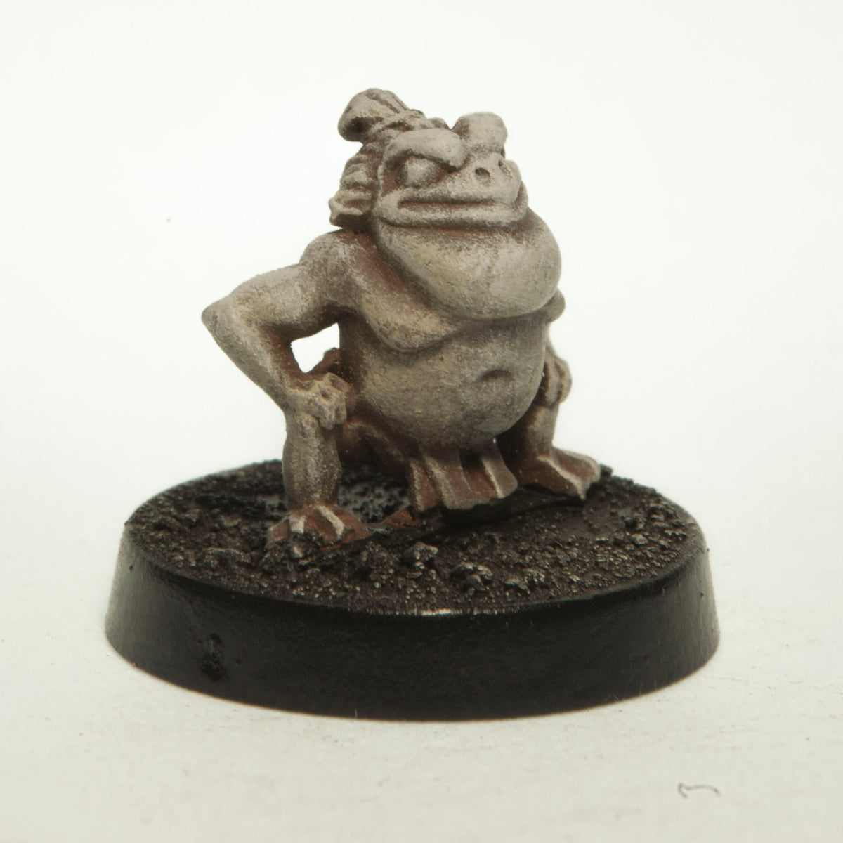 Primed pewter Grippli Sumo miniature, 19mm tall
