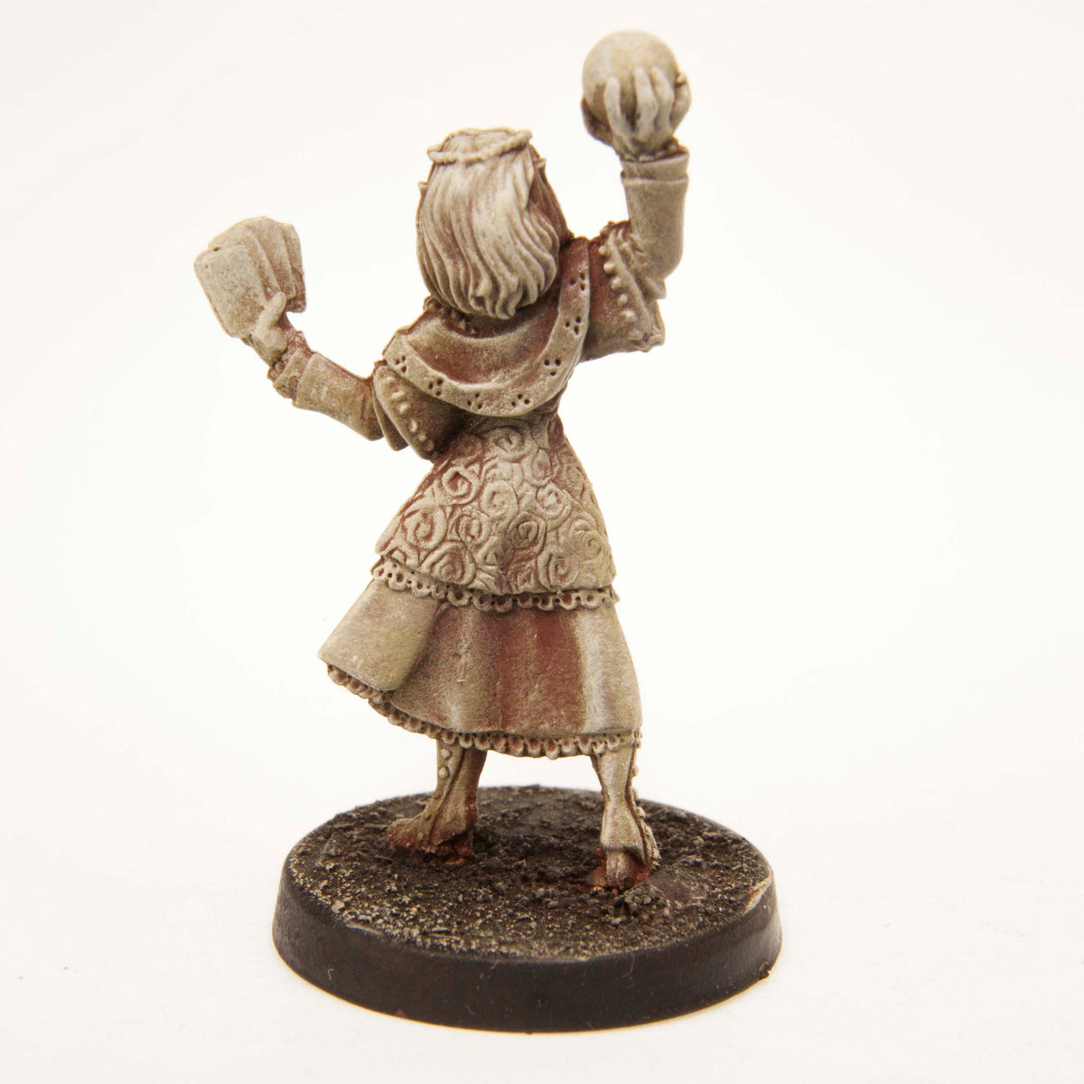 Primed pewter Elf Fortune Teller miniature, 39mm tall, another view