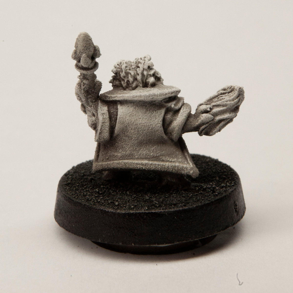 Primed pewter Male Grippli Mage miniature, 17mm tall, another view