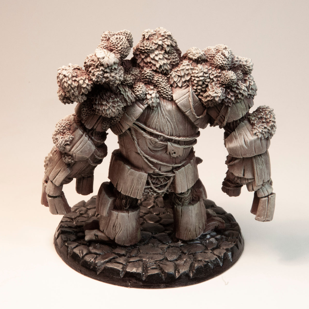 Primed resin Treant miniature, 70mm tall