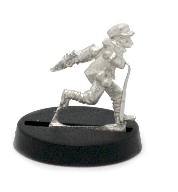 Unpainted pewter Grippli Pickpocket miniature, 25mm tall, another view