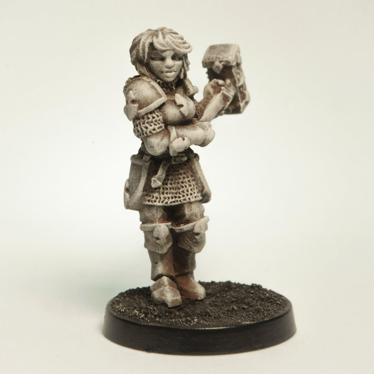 Primed pewter Human Paladin Female miniature, 34mm tall